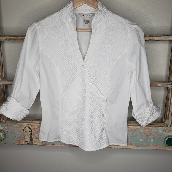 NEXX Petite Small white button up top tuxedo vibe - Picture 1 of 7